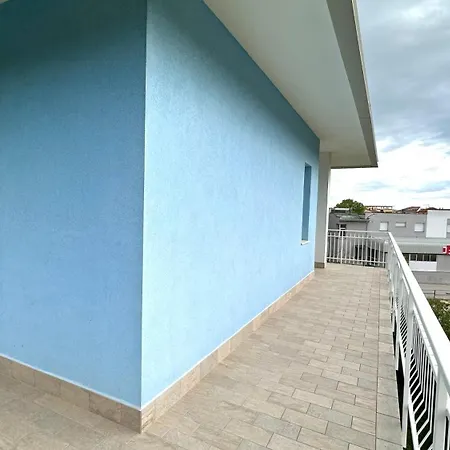 M394 - Marcelli, Trilocale Con Terrazzo A 100 Metri Dal Mare